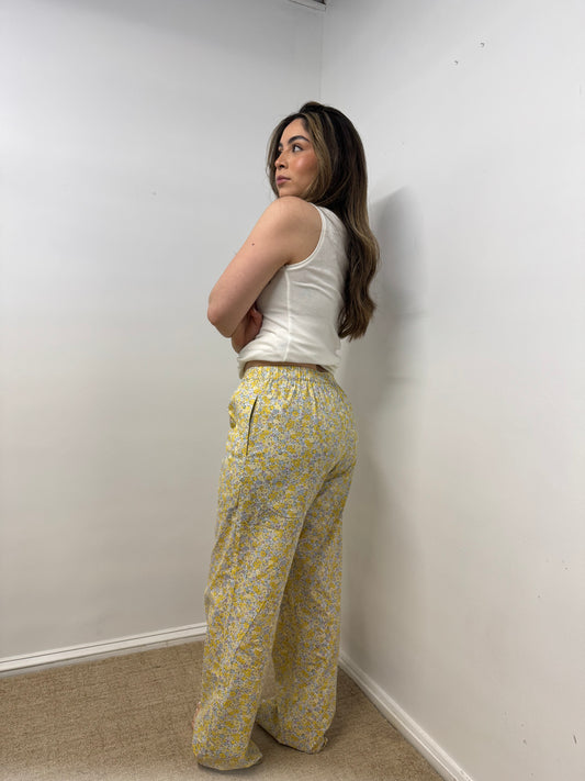 Boxer yellow pants 