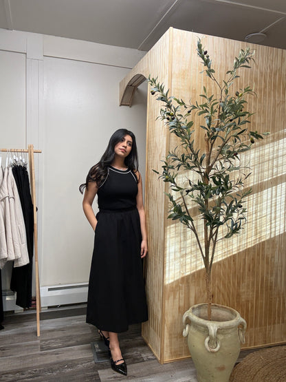 Black Poplin Skirt