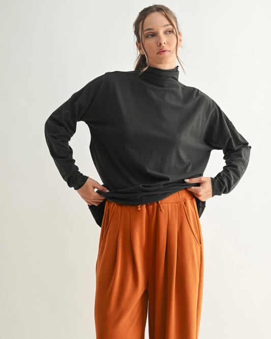 Blk Slouchy Turtleneck
