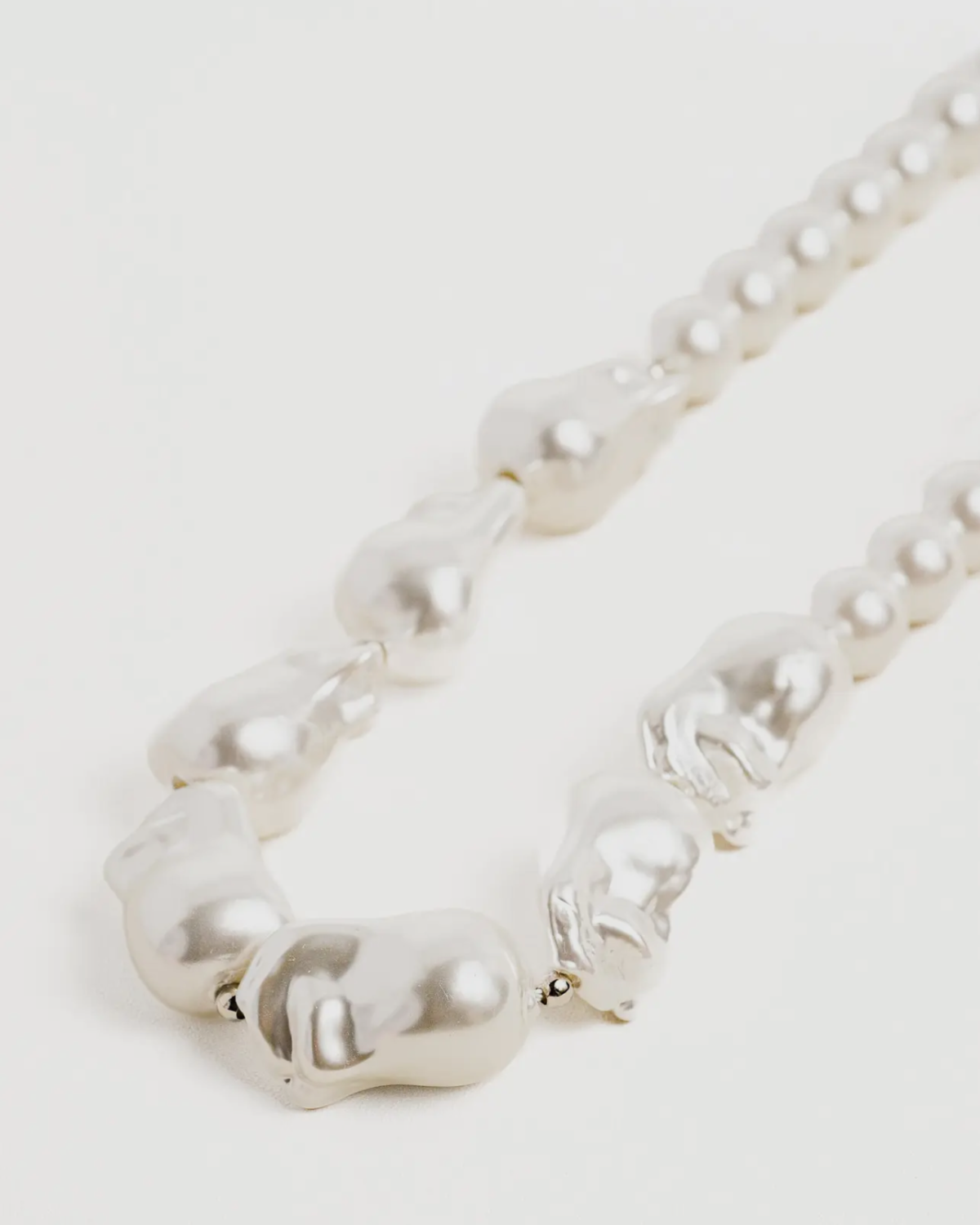 Pearl necklace 