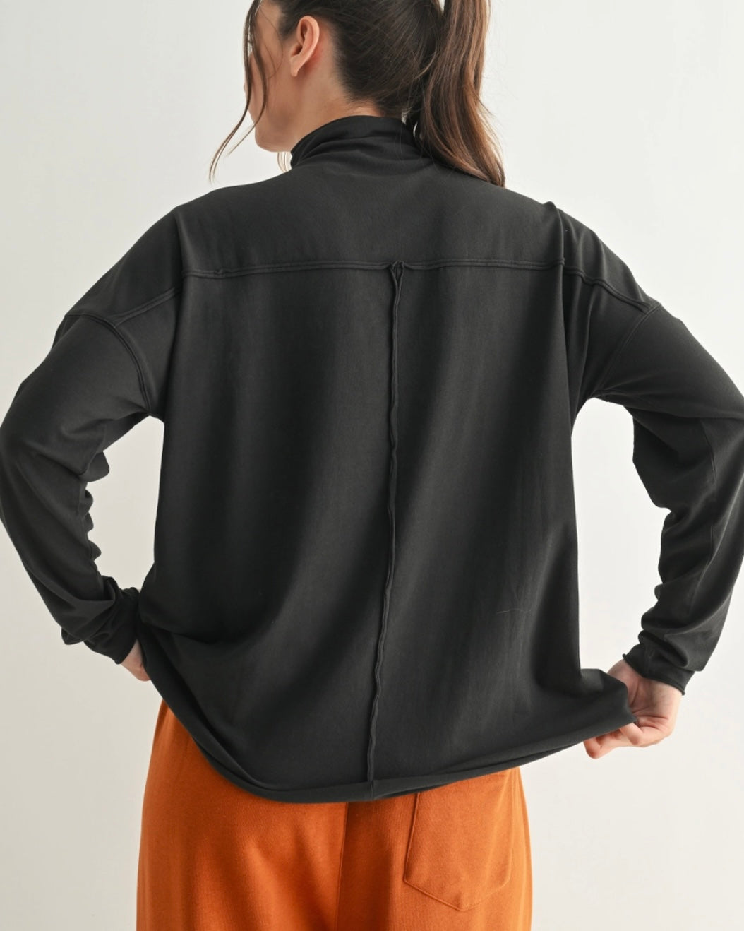 Blk Slouchy Turtleneck