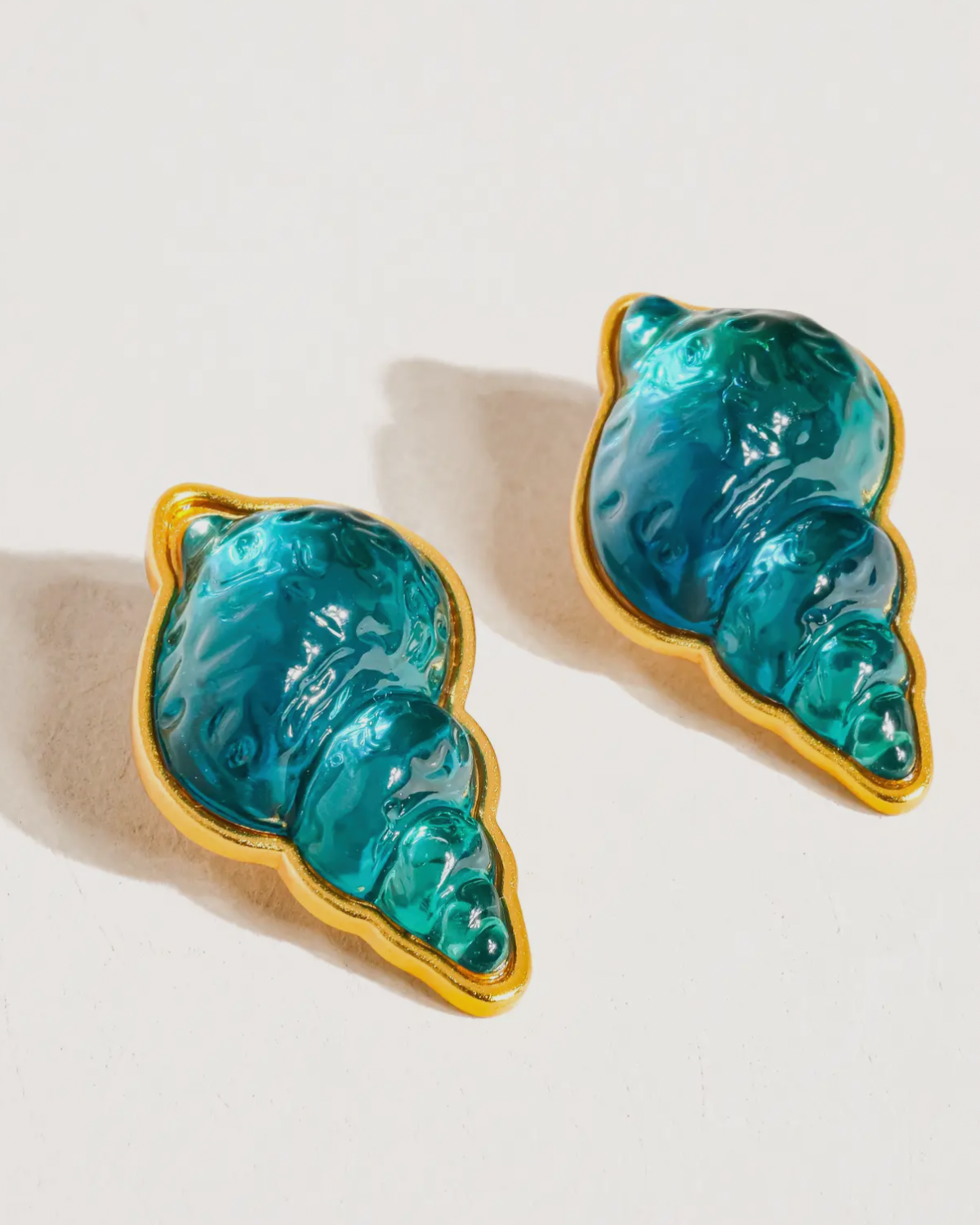 Shell Stud